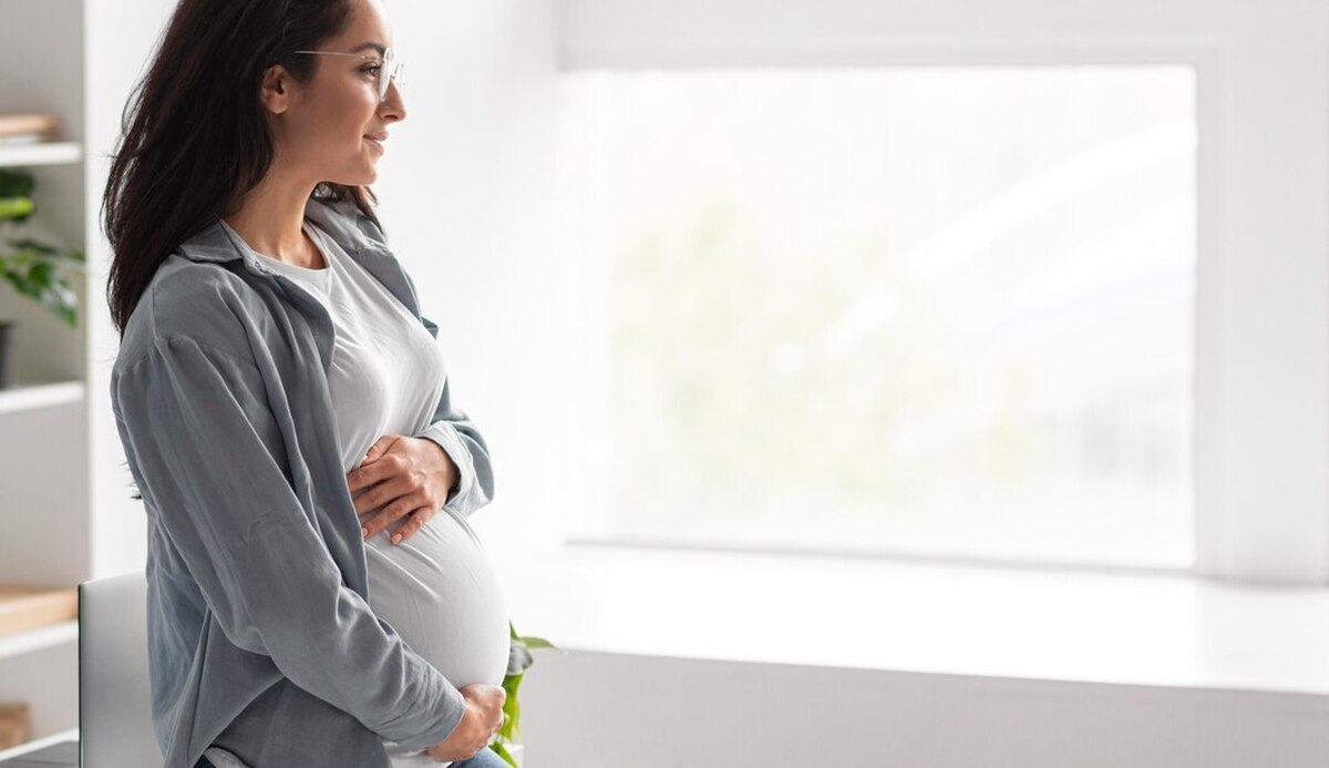 آیا می‌دانید پیش از بارداری باید چه آزمایش‌هایی را انجام بدهید؟ | ۵ + ۱۰ آزمایش مهم که تضمین می‌کند باروری موفق، بارداری کم خطر و نوزاد سالمی داشته باشید