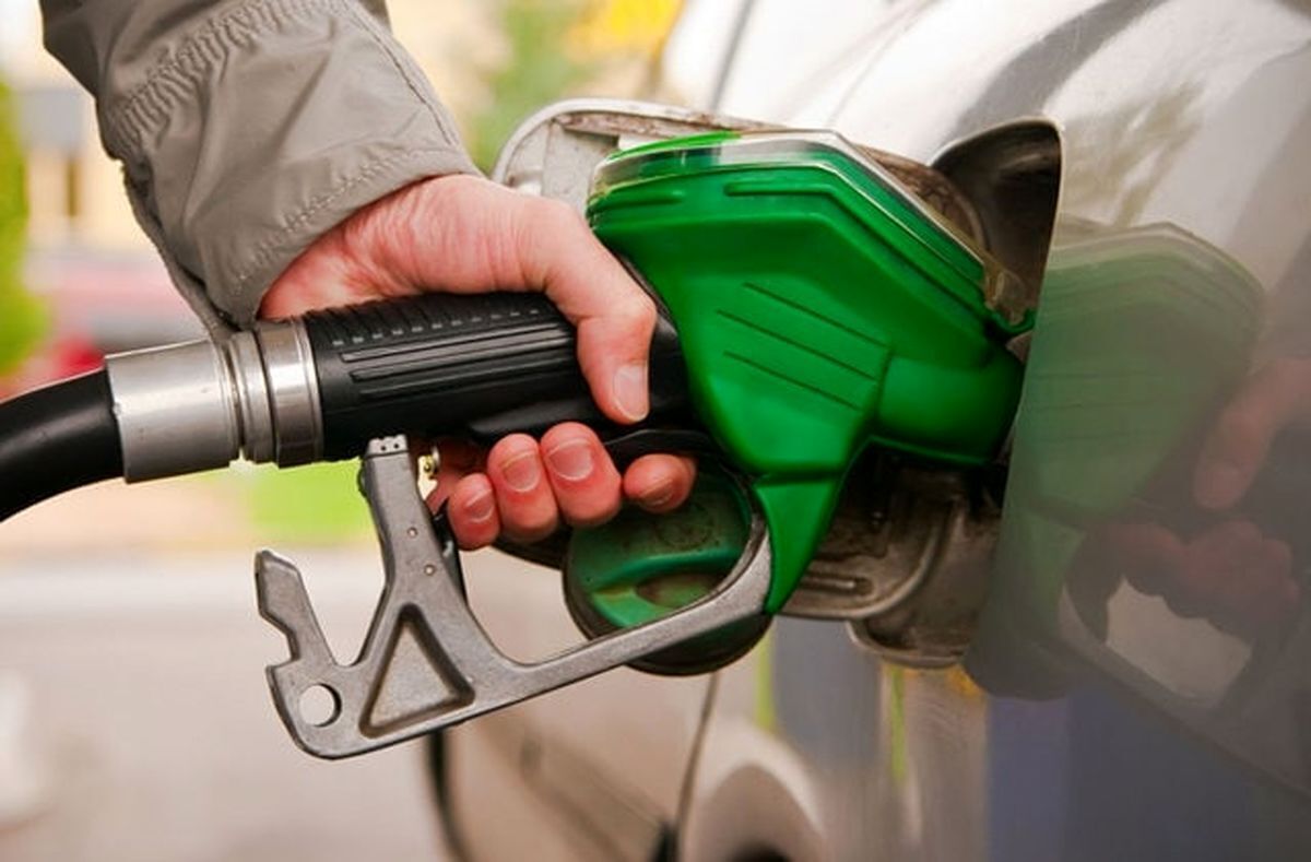 قیمت بنزین در ایران ۷ برابر آمریکاست؟ | مقایسه قدرت خرید بنزین توسط هر ایرانی و هر آمریکایی با حقوق ماهیانه