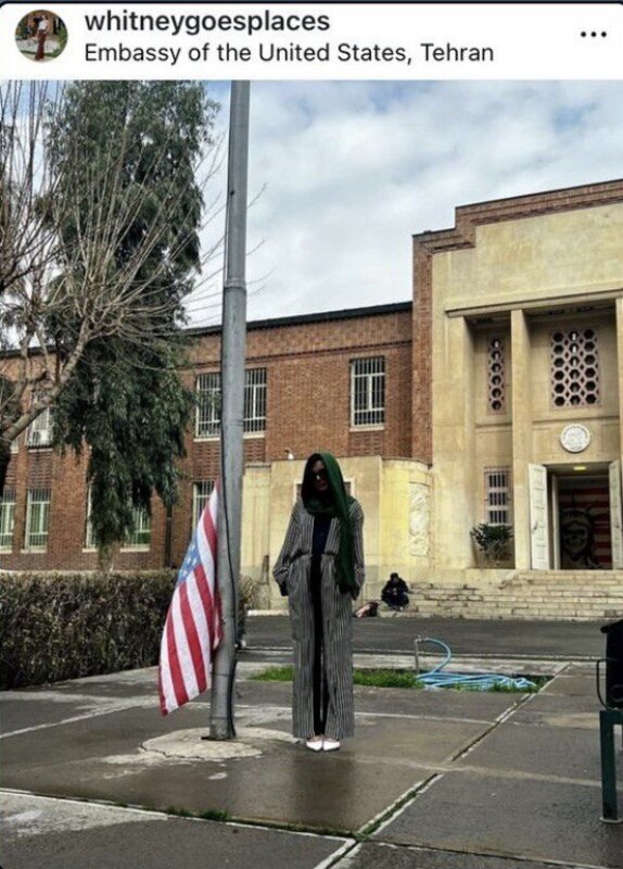 عکس/ بازدید ویتنی رایت، پورن استار معروف آمریکایی از لانه جاسوسی در تهران