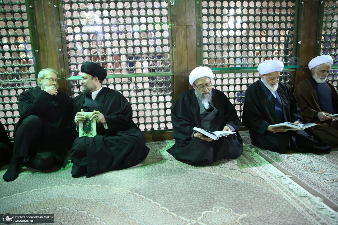 تصاویر خوش‌ و بش طولانی علی لاریجانی و سیدحسن خمینی | برادر لاریجانی کجا نشسته بود؟