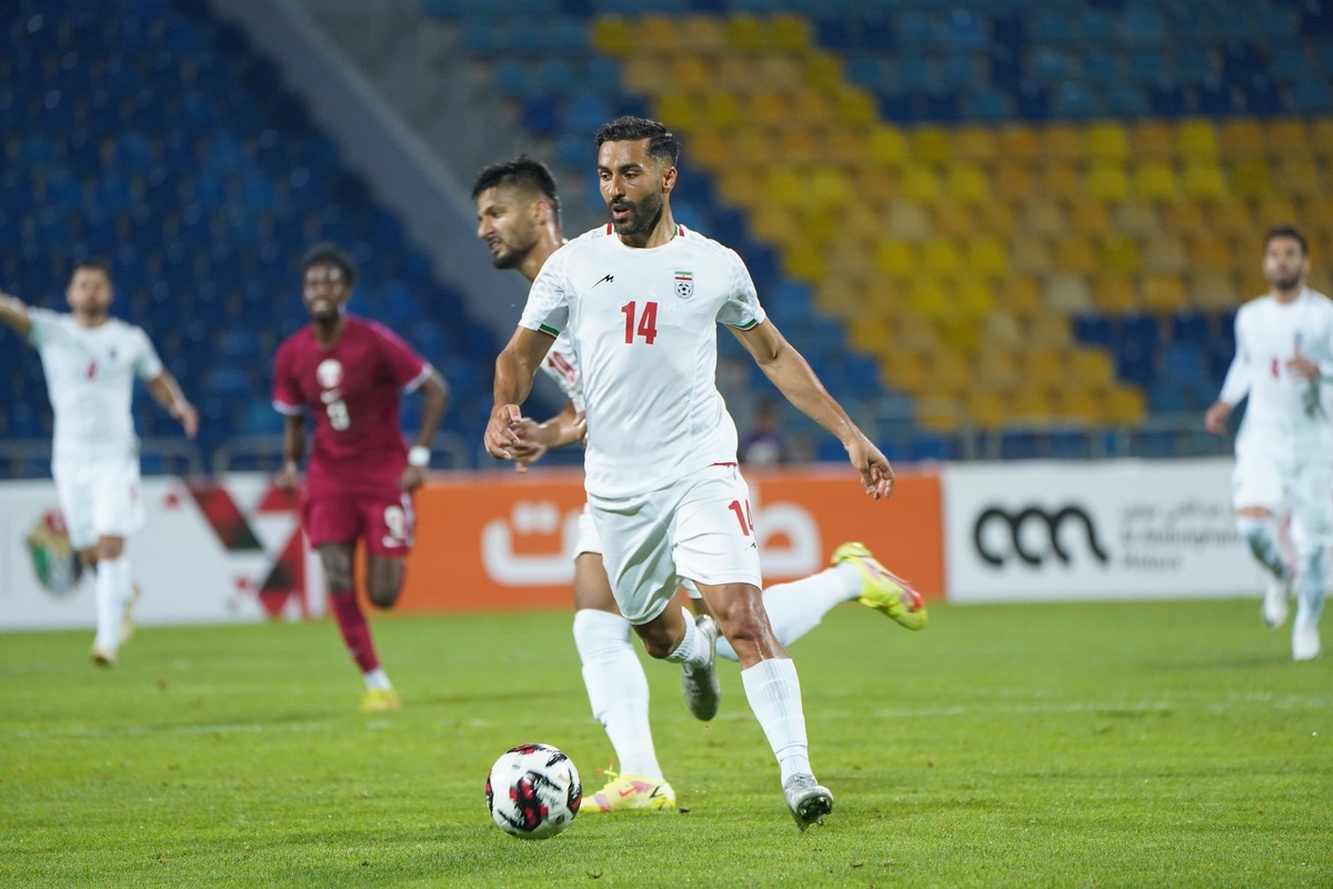 ایرانی اسمع؛ کری‌خوانی تیم‌های عربی علیه ایران و حمایت از قطر + ویدئو | ایرانی گوش کن... چشم‌هایت پر از اشک شده