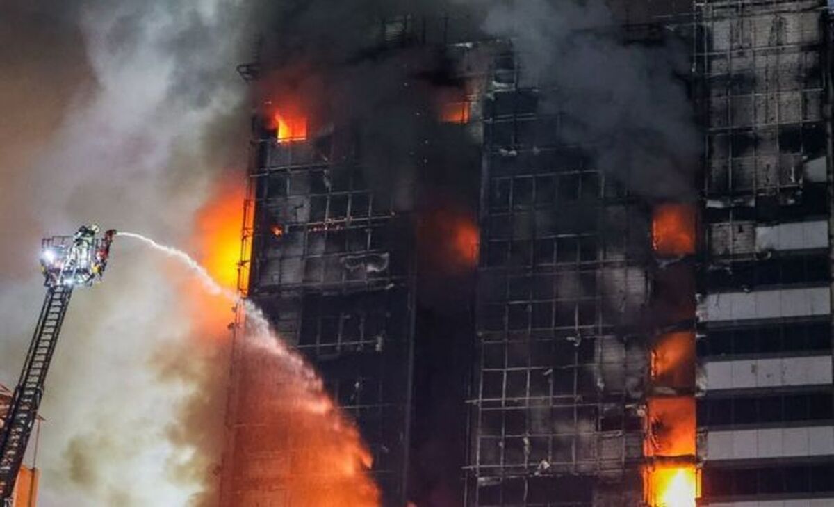 تلخ‌ترین تصویر از بیمارستان گاندی پس از آتش سوزی | مقایسه نمای بخش سوخته با نمای سالم ساختمان!