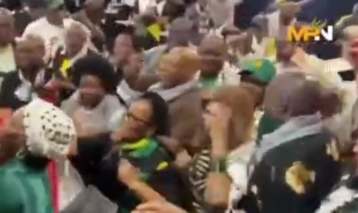 تصاویر رقص و شادی مسئولان آفریقای جنوبی پس از اعلام حکم دادگاه لاهه | جزئیات حکم لاهه علیه اسراییل