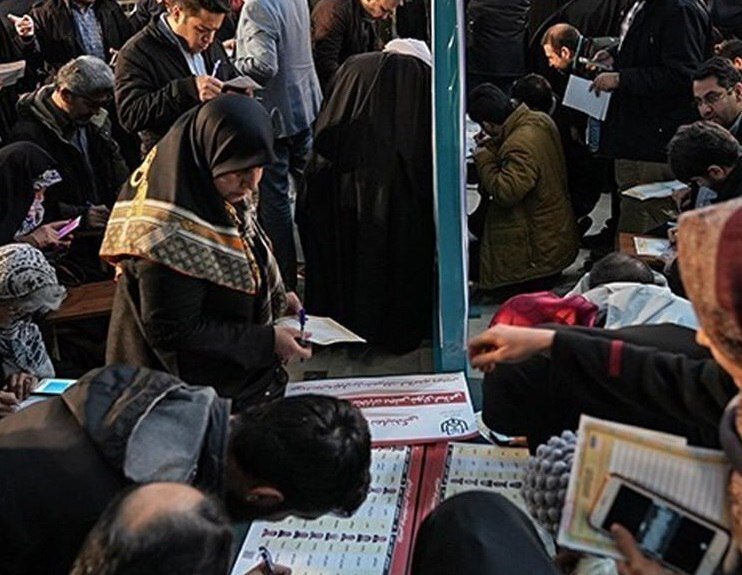 تصویر حضور خواهر میرحسین موسوی در انتخابات