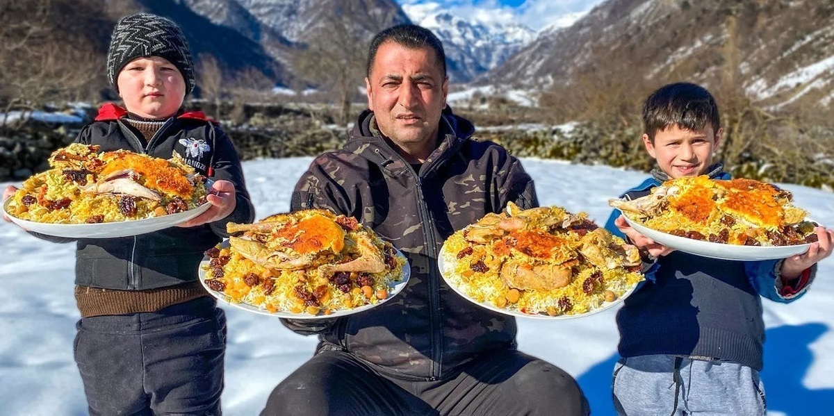 طرز پخت پلو مرغ سنتی به سبک آشپز مشهور آذربایجانی در کوهستان + ویدئو