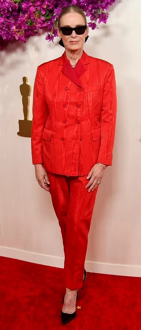 تصاویر بدترین لباس‌هایی که سلبریتی‌ها در فرش قرمز اسکار ۲۰۲۴ پوشیده بودند