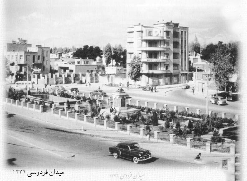 تصویری ناب از میدان فردوسی تهران؛ ۶۶ سال قبل | مجسمه‌ ابوالقاسم فردوسی را ببینید