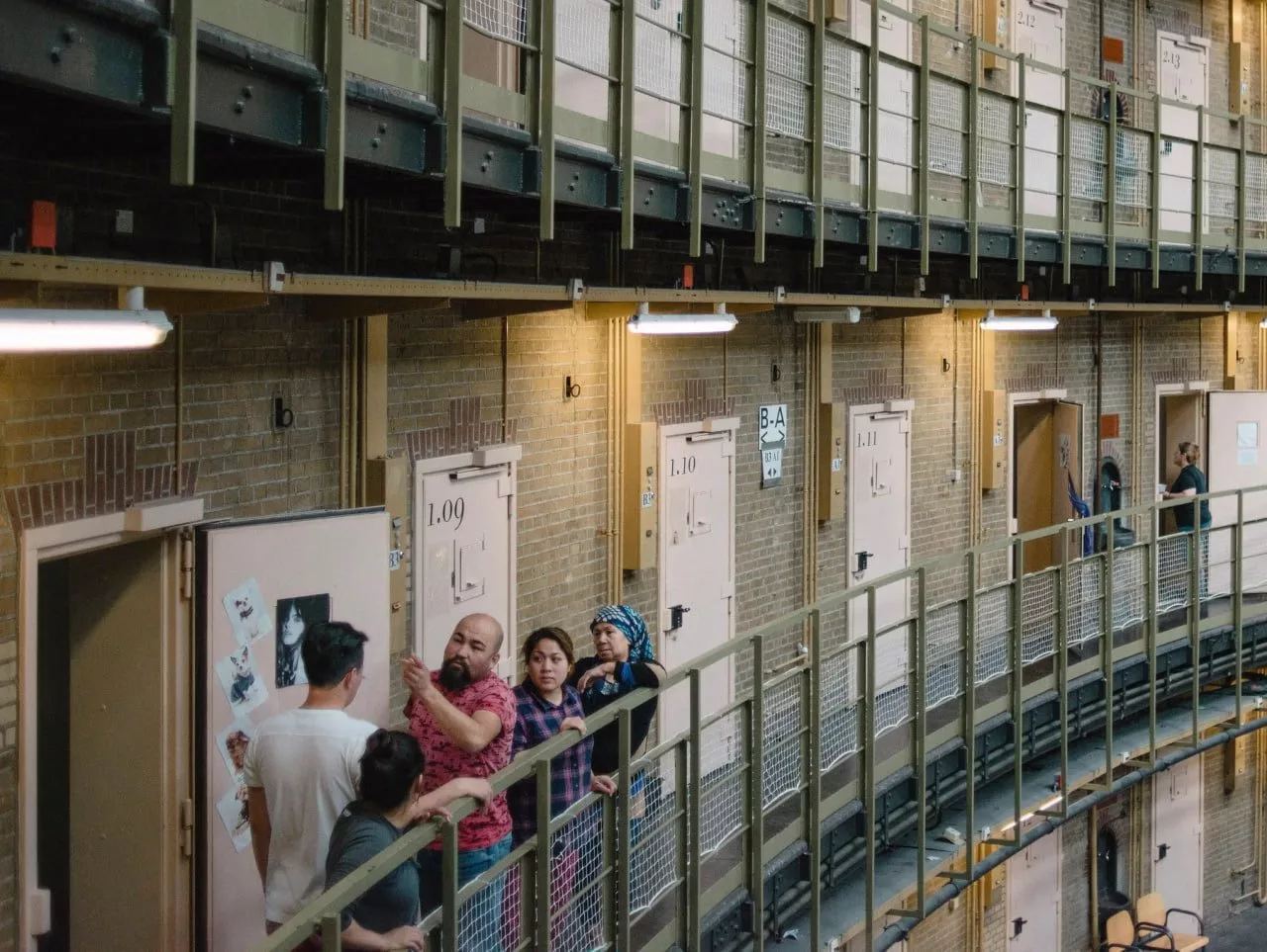 عکس | این زندان در هلند،‌ دفتر جدید آمازون است!