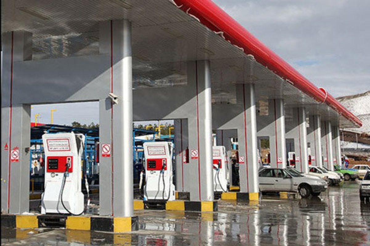 تصاویر وضعیت یک پمپ بنزین در تهران؛ قیمت بنزین تغییر می‌کند؟ | درخواست فوری وزارت نفت؛ مردم به پمپ بنزین نروند!