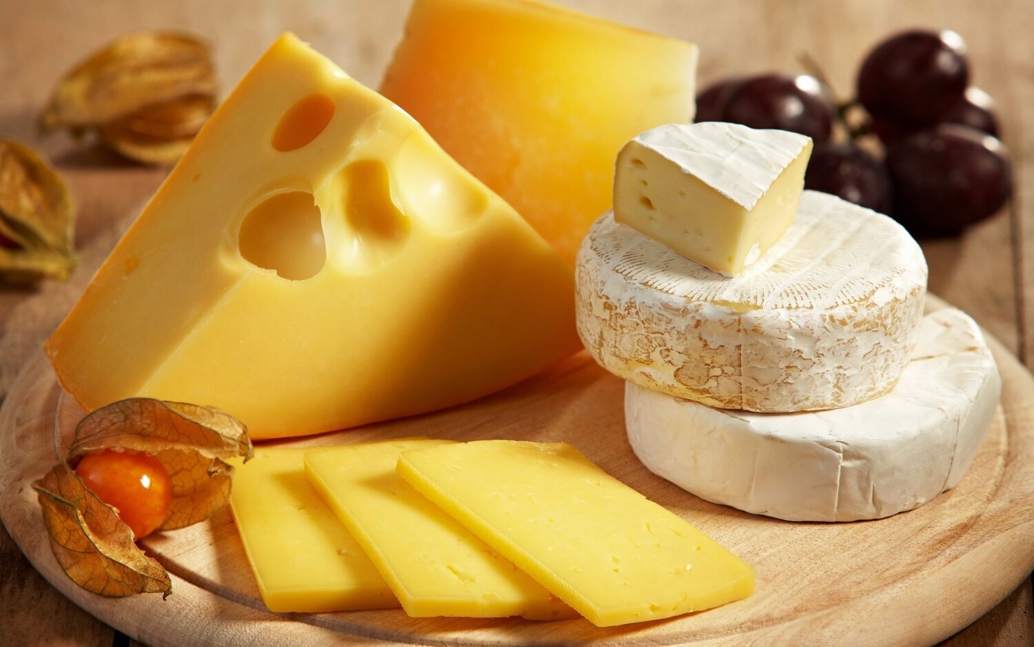 آیا پنیر لاغر می‌کند ؟ | پنیرهای مفید برای کاهش وزن را بشناسید