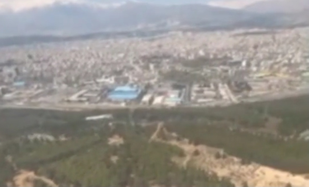 تصاویر بازدید هوایی رئیس پلیس از وضعیت تفرجگاه‌های تهران در روز طبیعت + ویدئو | خالی‌ترین حالت طبیعت را ببینید + ویدئو