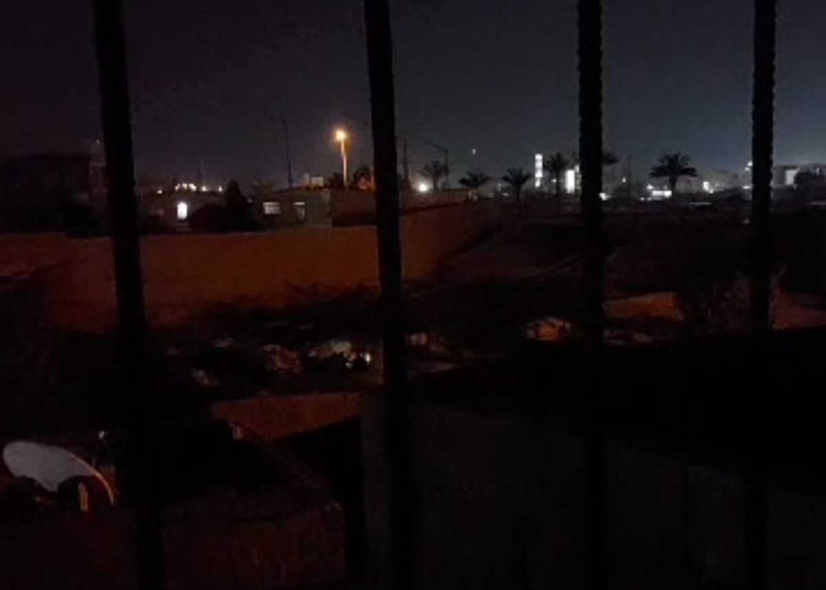 تصاویر حمله جیش الظلم به دو مقر نظامی در چابهار | تروریست‌ها به کلانتری ۱۲ ؛ کلانتر سرهنگ کوچکزایی در مرکز چابهار حمله کردند + ویدئو