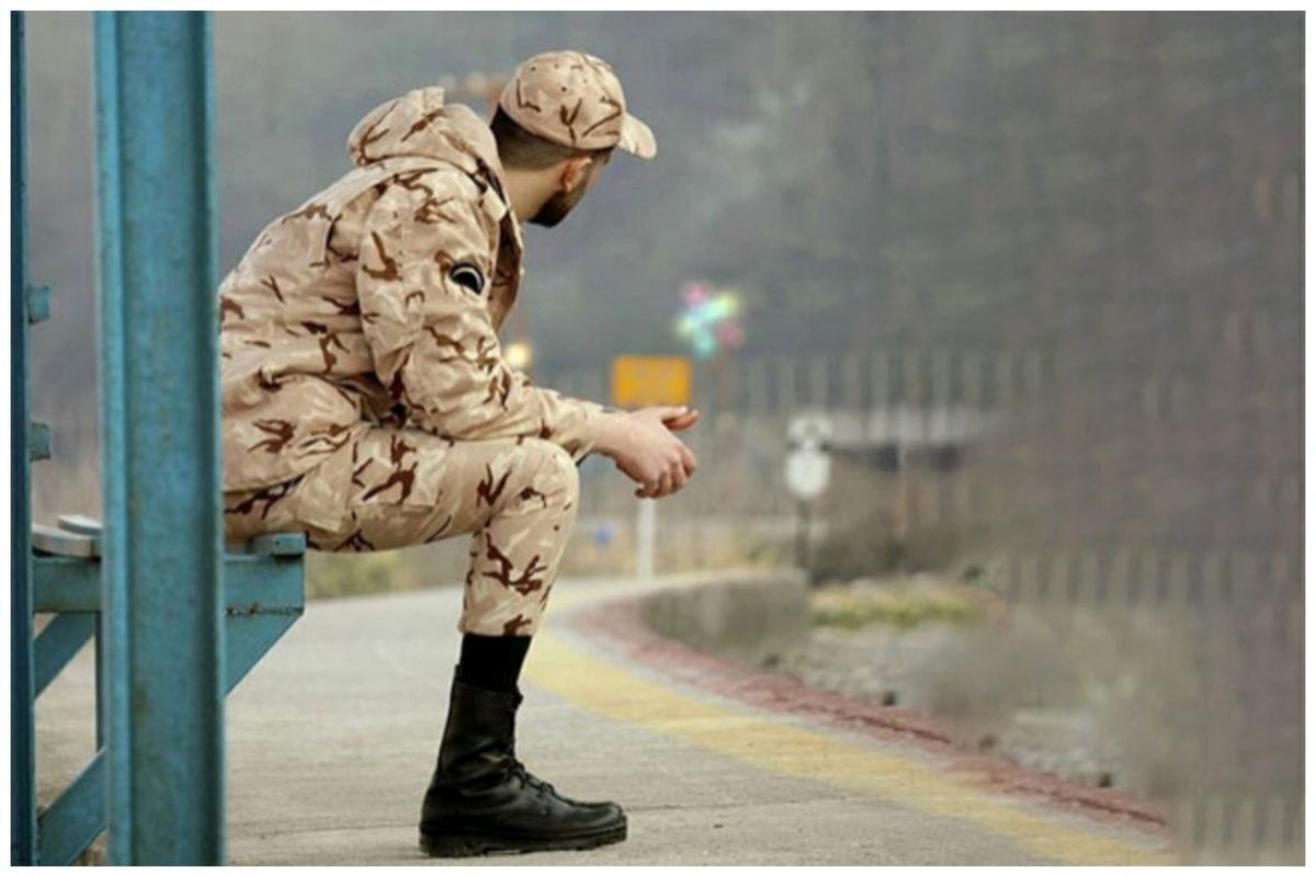 مرخصی تشویقی به سربازان متاهل و مجرد؛ هر کدام چند روز؟ | هدیه مقام بلند رتبه ارتش به سربازان در برنامه زنده تلویزیون + ویدئو