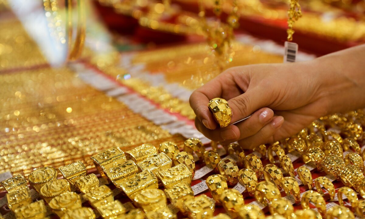 افزایش شدید قیمت طلا پس از حمله ایران به اسراییل | طلای ۱۸ عیار به ۴ میلیون تومان نزدیک شد | جدیدترین قیمت سکه و طلا