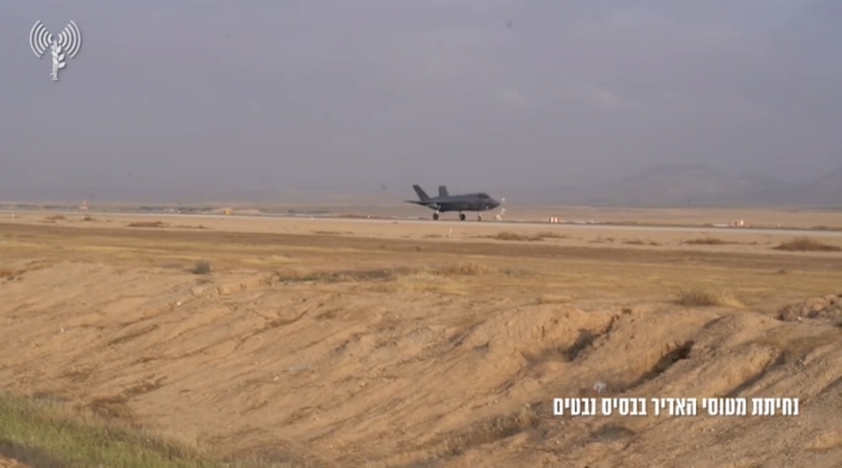 فیلم منتشر شده توسط ارتش اسرائیل از پایگاه هوایی نواتیم پس از برخورد موشک های بالستیک ایرانی