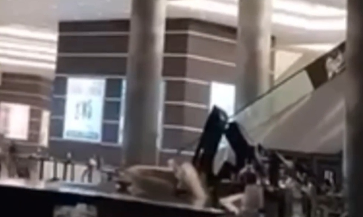 تصاویر وحشتناک اولین لحظات حمله تروریستی به تالار شهر کروکوس + ویدئو