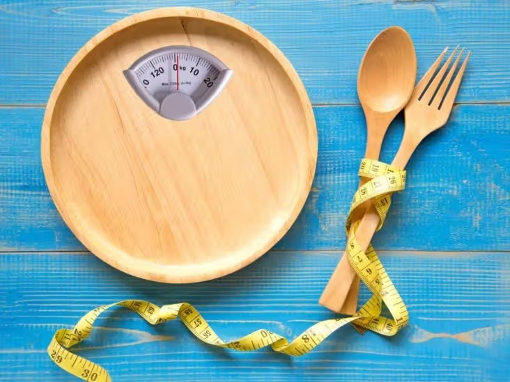 چگونه در تعطیلات نوروز چاق نشویم؟ | ۶ نکته مهم برای کاهش وزن در عید
