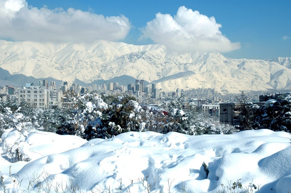 تصاویر بارش شدید برف بهاری در تهران؛ امروز ۱۳ اردیبهشت ماه
