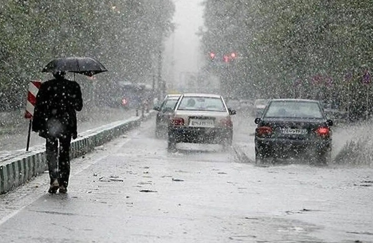 سامانه بارشی جدید در راه تهران | بارش شدید تگرگ و باران در این استان‌ها ؛ فردا ۲۰ اردیبهشت | هوای کدام استان‌ها سرد می‌شود؟ + ویدئو