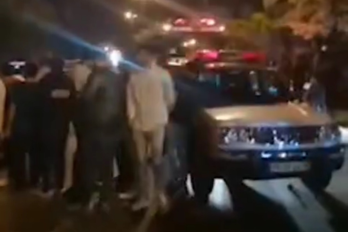 تصادف وحشتناک در ارومیه با دو کشته + ویدئو | سمند پس از برخورد با تیر برق دو تکه شد!