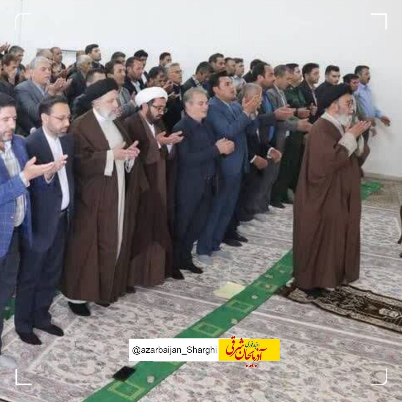 تصویر باورنکردنی آخرین نماز رئیسی و آل هاشم پیش از سقوط بالگرد ؛ کدام یک امام جماعت بودند؟