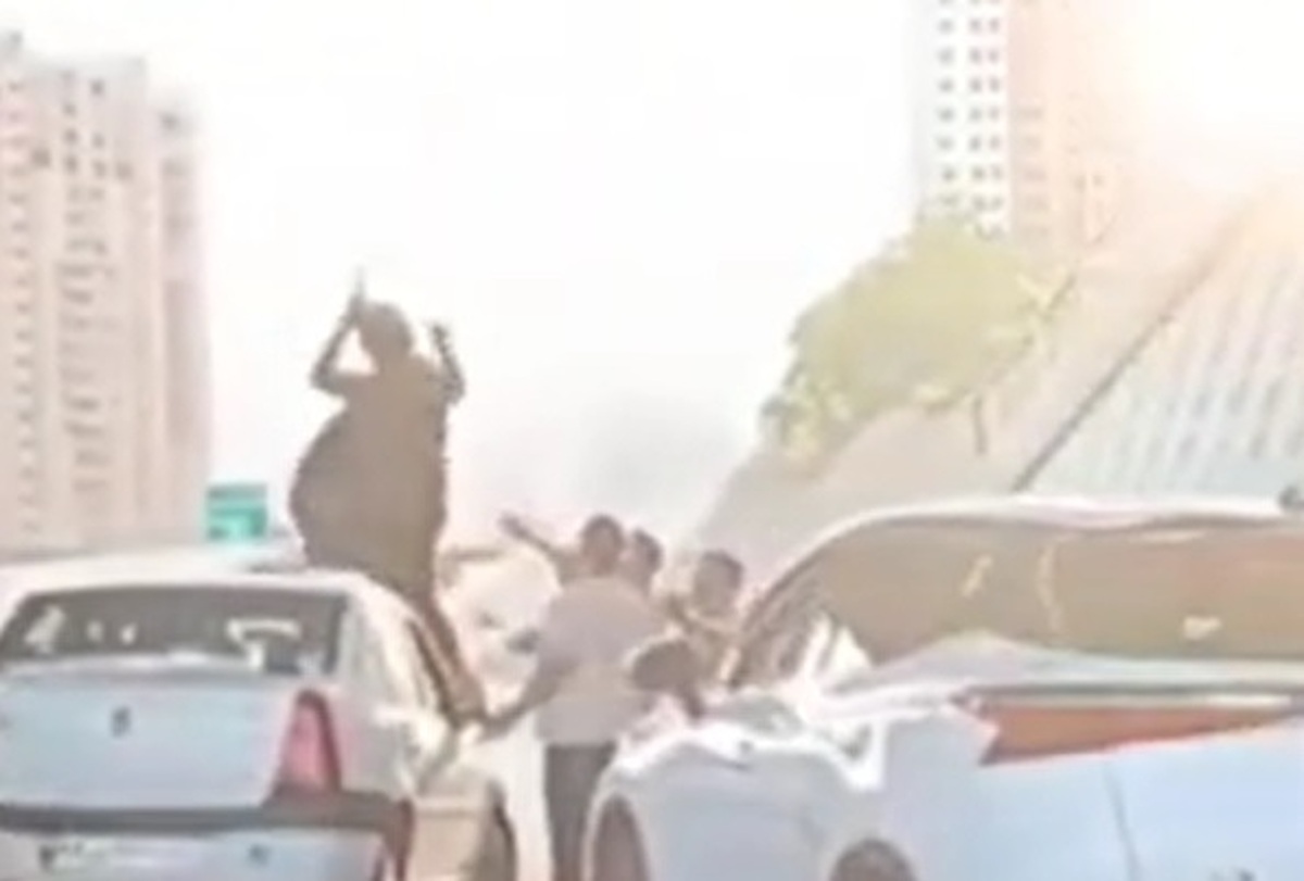 تصاویر حادثه برای چترباز ایرانی در اتوبان خرازی تهران + ویدئو | واکنش رانندگان را ببینید